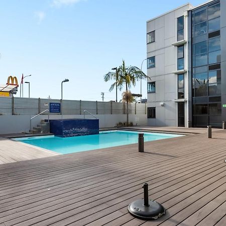 Central Mount Apartment, Quiet And Spacious With Pool Mount Maunganui Extérieur photo